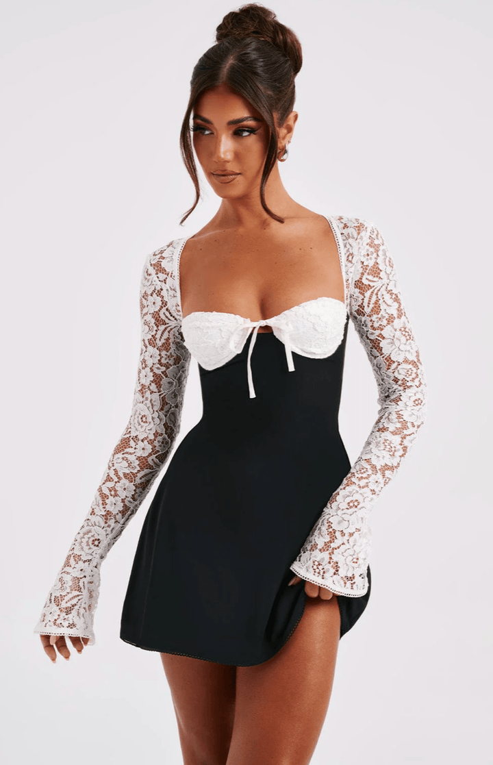 Aerithra - Vestito con maniche in pizzo
