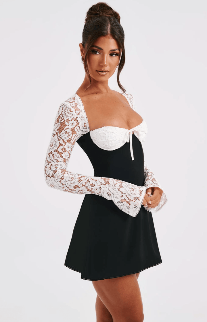 Aerithra - Vestito con maniche in pizzo