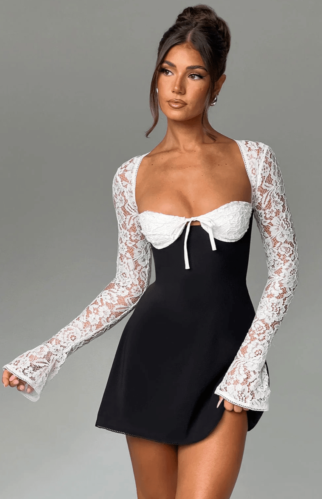 Aerithra - Vestito con maniche in pizzo