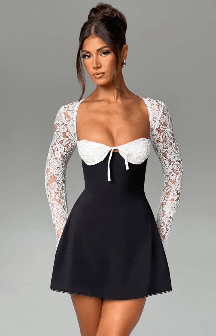 Aerithra - Vestito con maniche in pizzo