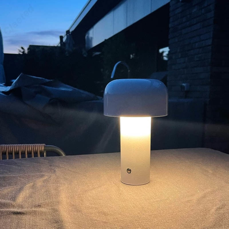 Przenośna dotykowa lampka nocna z ładowaniem USB Lampa dekoracyjna do salonu