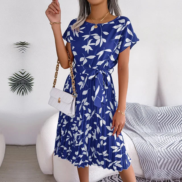 Robe Mi-Longue Plissée à Imprimé Fleuri – Style Bohème Chic avec Ceinture Taille