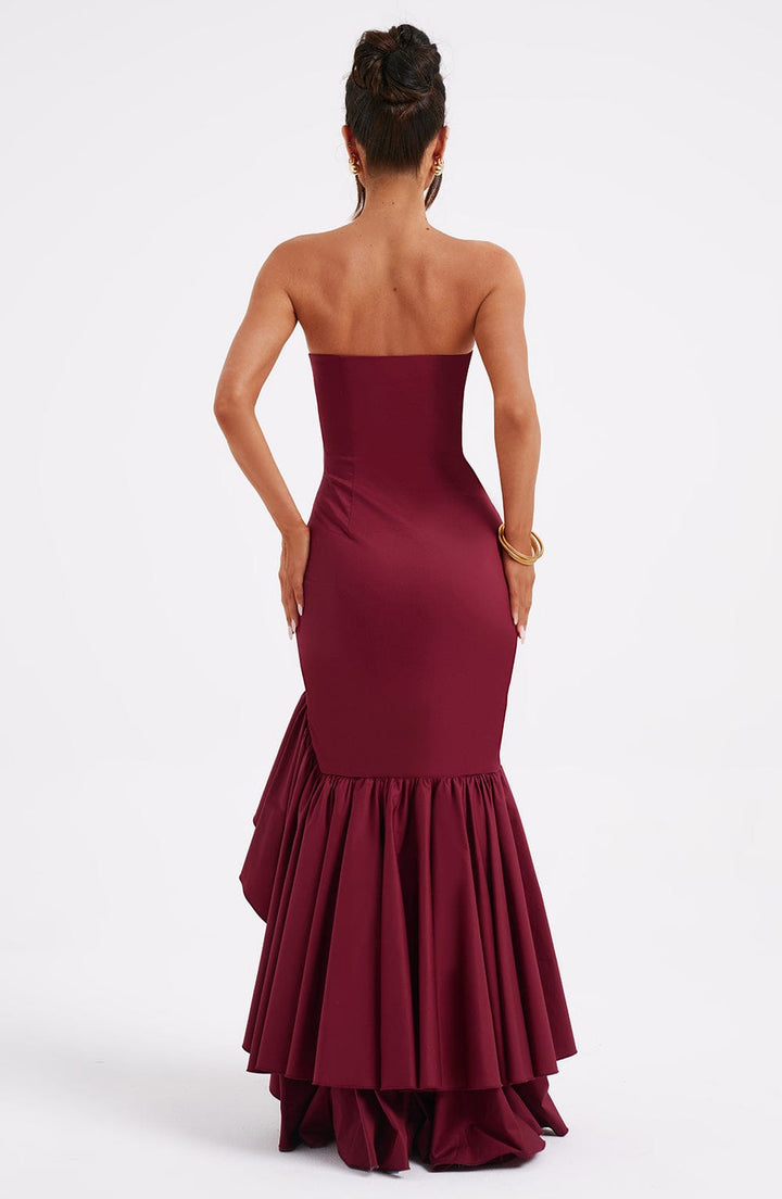 Robe débardeur avec fente.