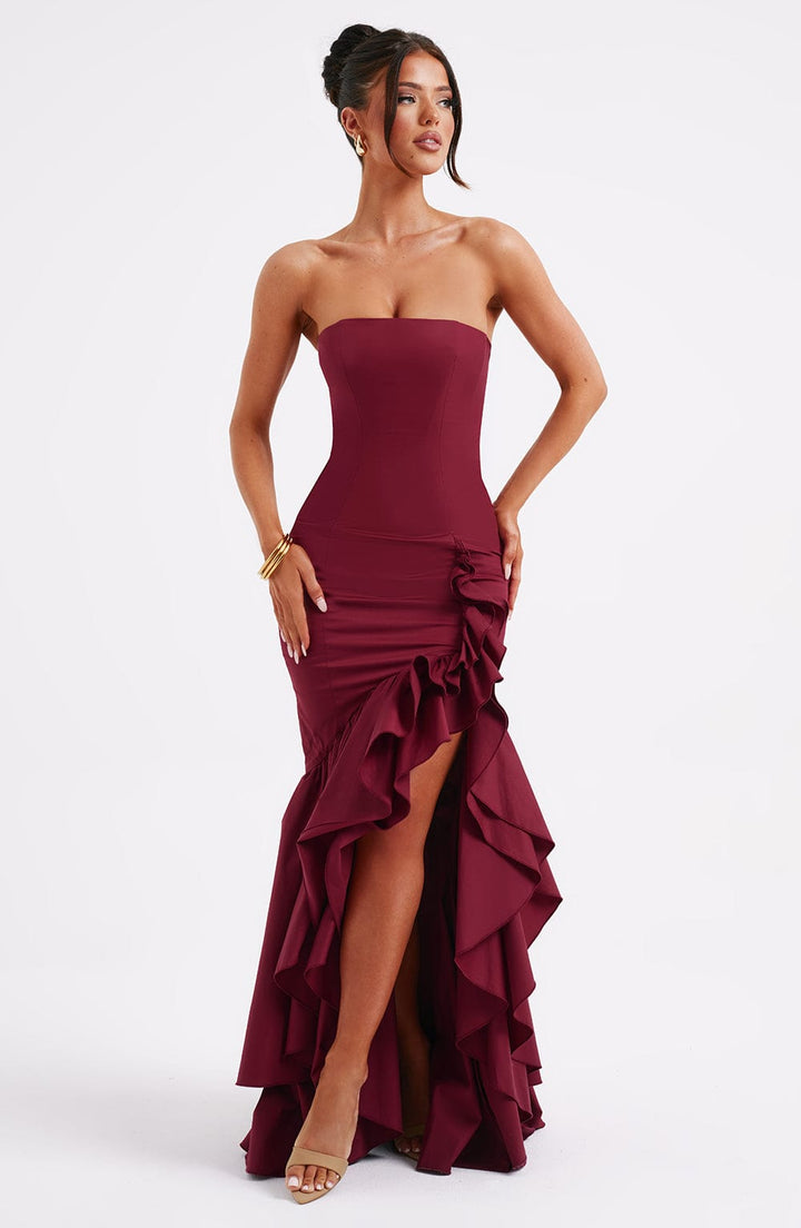Robe débardeur avec fente.