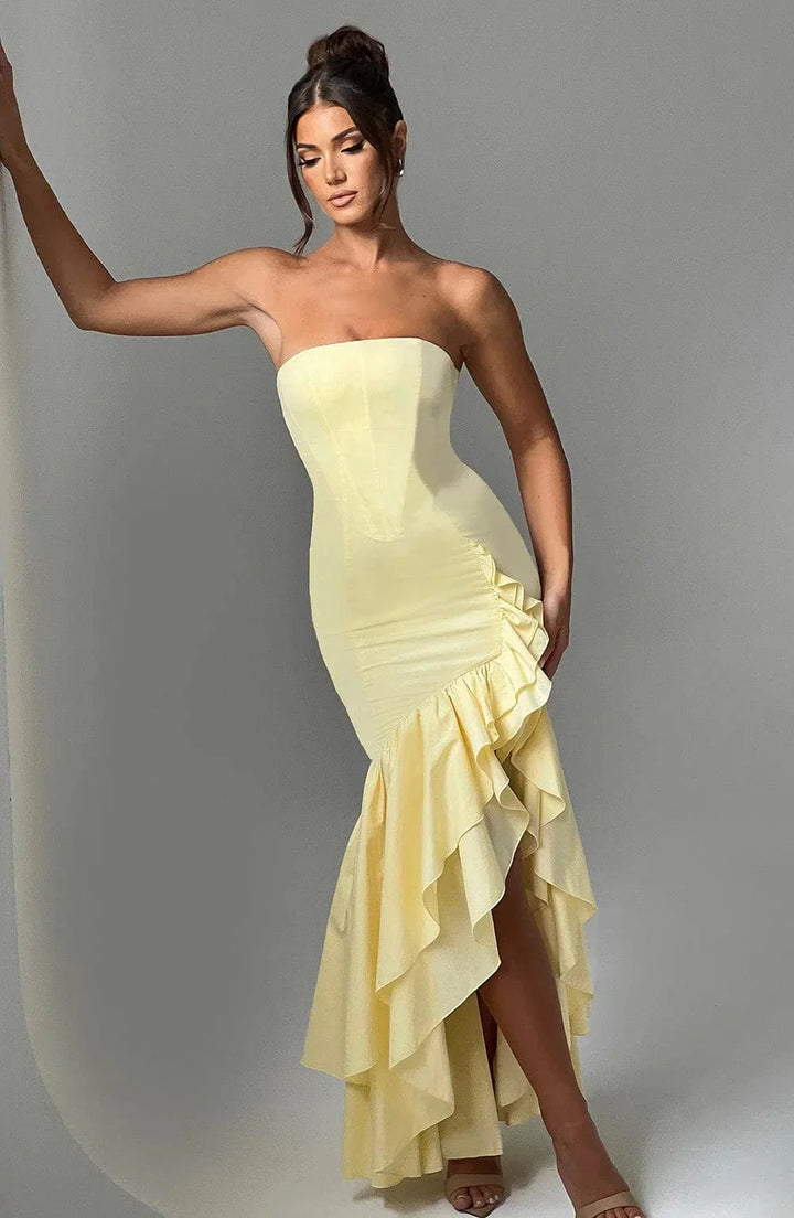 Robe débardeur avec fente.