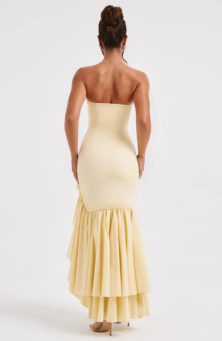 Robe débardeur avec fente.