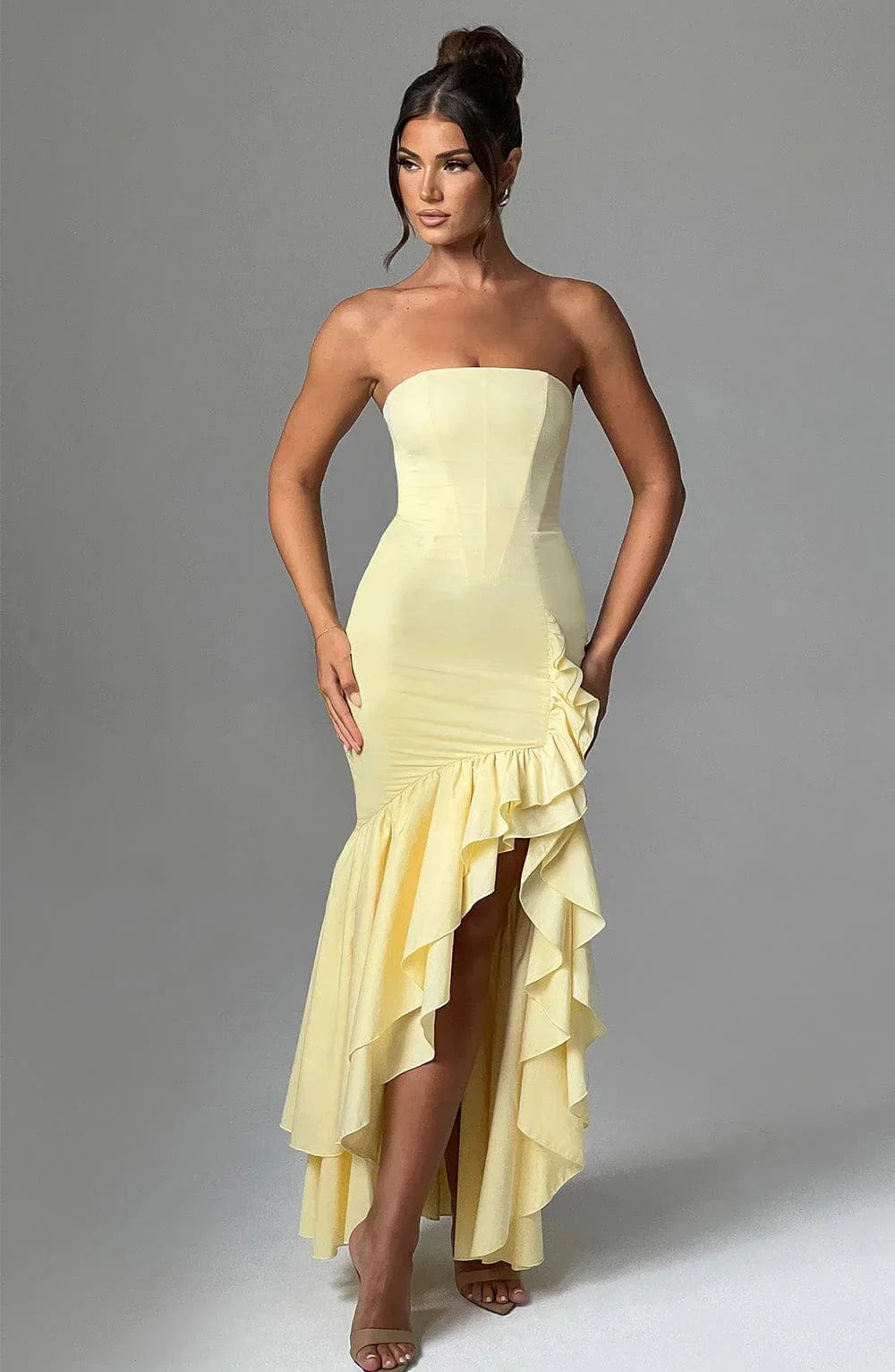 Robe débardeur avec fente.