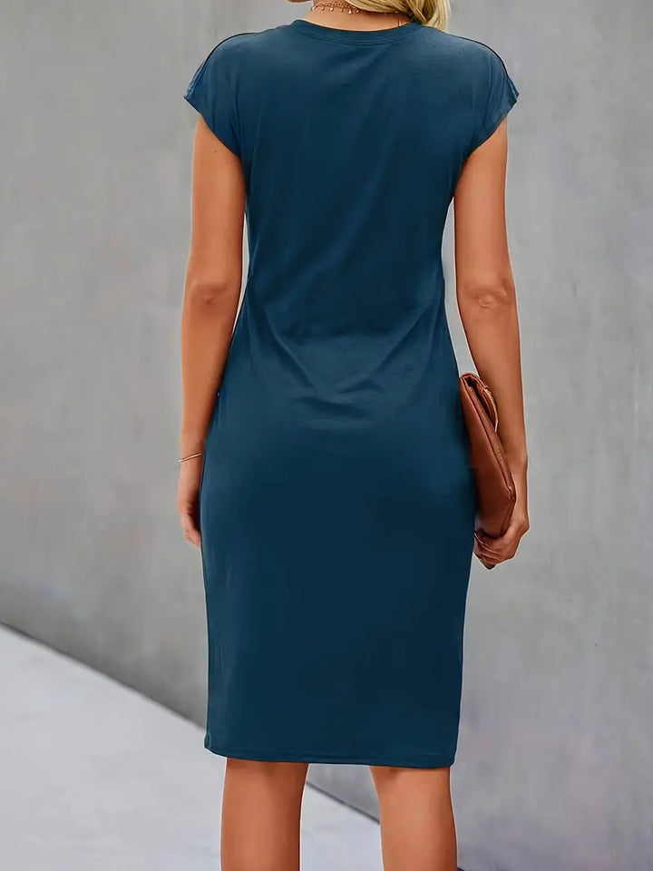 Robe Midi Cintrée Femme – Manches Courtes – Détail Froncé à la Taille – Style Chic et Confortable