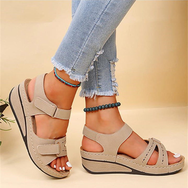 Sandales Orthopédiques Femme – Talon Compensé Confort – Réglables & Antidérapantes