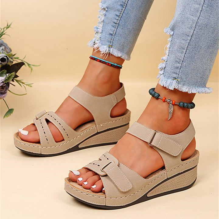 Sandales Orthopédiques Femme – Talon Compensé Confort – Réglables & Antidérapantes