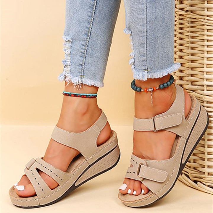 Sandales Orthopédiques Femme – Talon Compensé Confort – Réglables & Antidérapantes