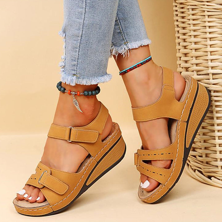 Sandales Orthopédiques Femme – Talon Compensé Confort – Réglables & Antidérapantes
