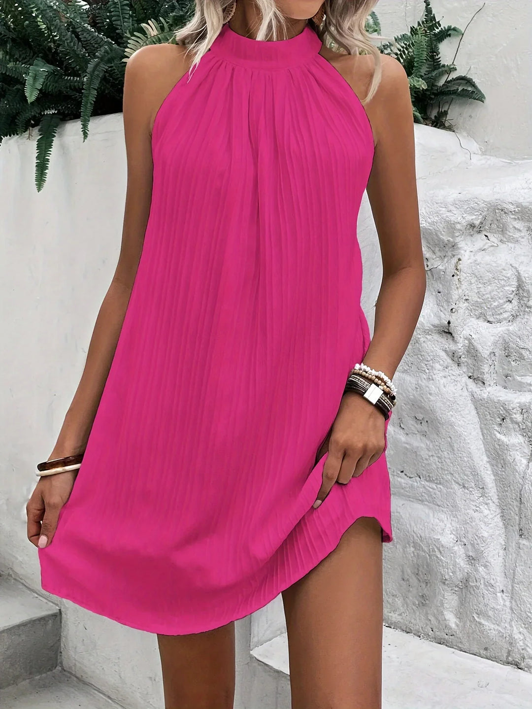 Texturiertes Sommerkleid mit Neckholder für Damen | Mini