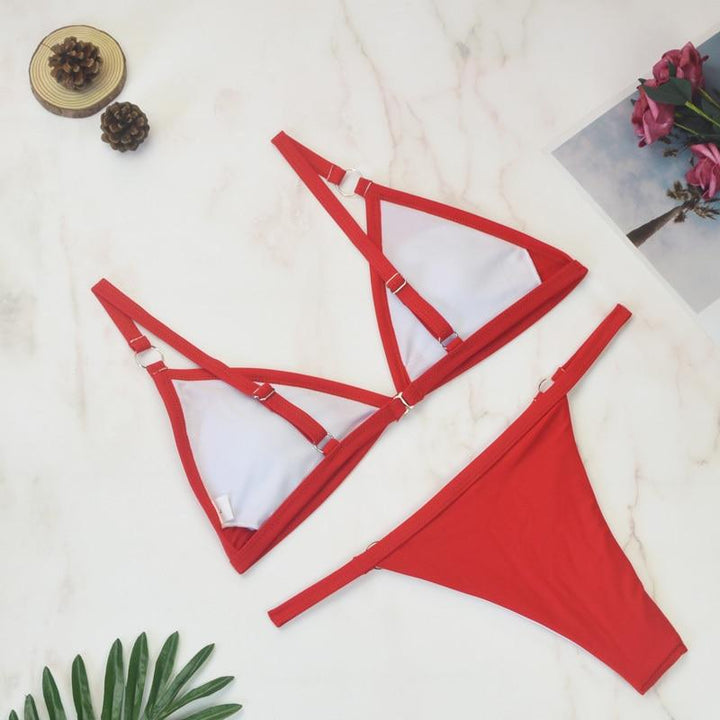 Bikini Due Pezzi Moderno con Accenti Dorati