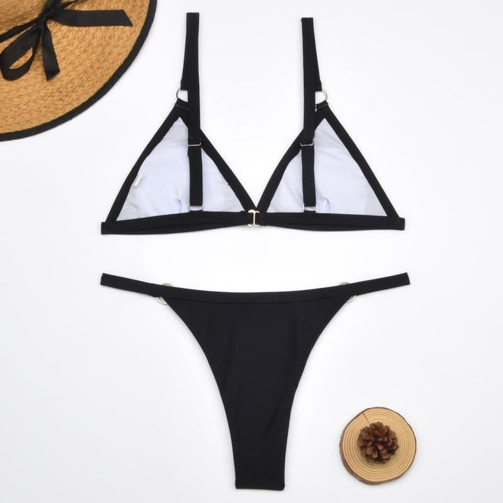 Bikini Due Pezzi Moderno con Accenti Dorati