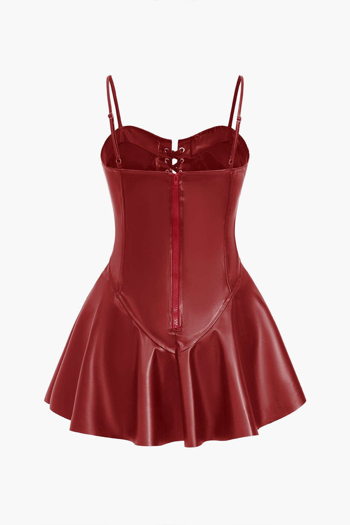 Robe courte en cuir