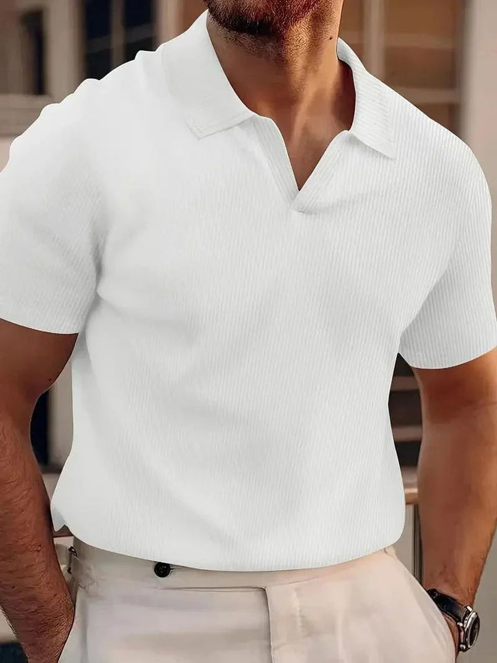 Polo Homme Bleu Cobalt – Col Ouvert Moderne – Tissu Confortable & Léger – Look Élégant et Décontracté