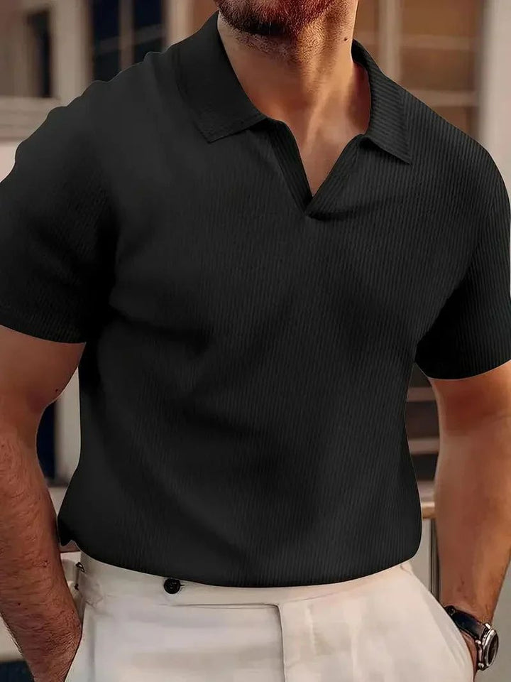 Polo Homme Bleu Cobalt – Col Ouvert Moderne – Tissu Confortable & Léger – Look Élégant et Décontracté