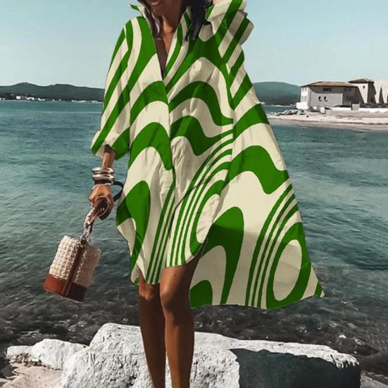 Robe Chemise Oversize Femme – Motif Graphique & Coupe Décontractée – Look Bord de Mer ou Vacances