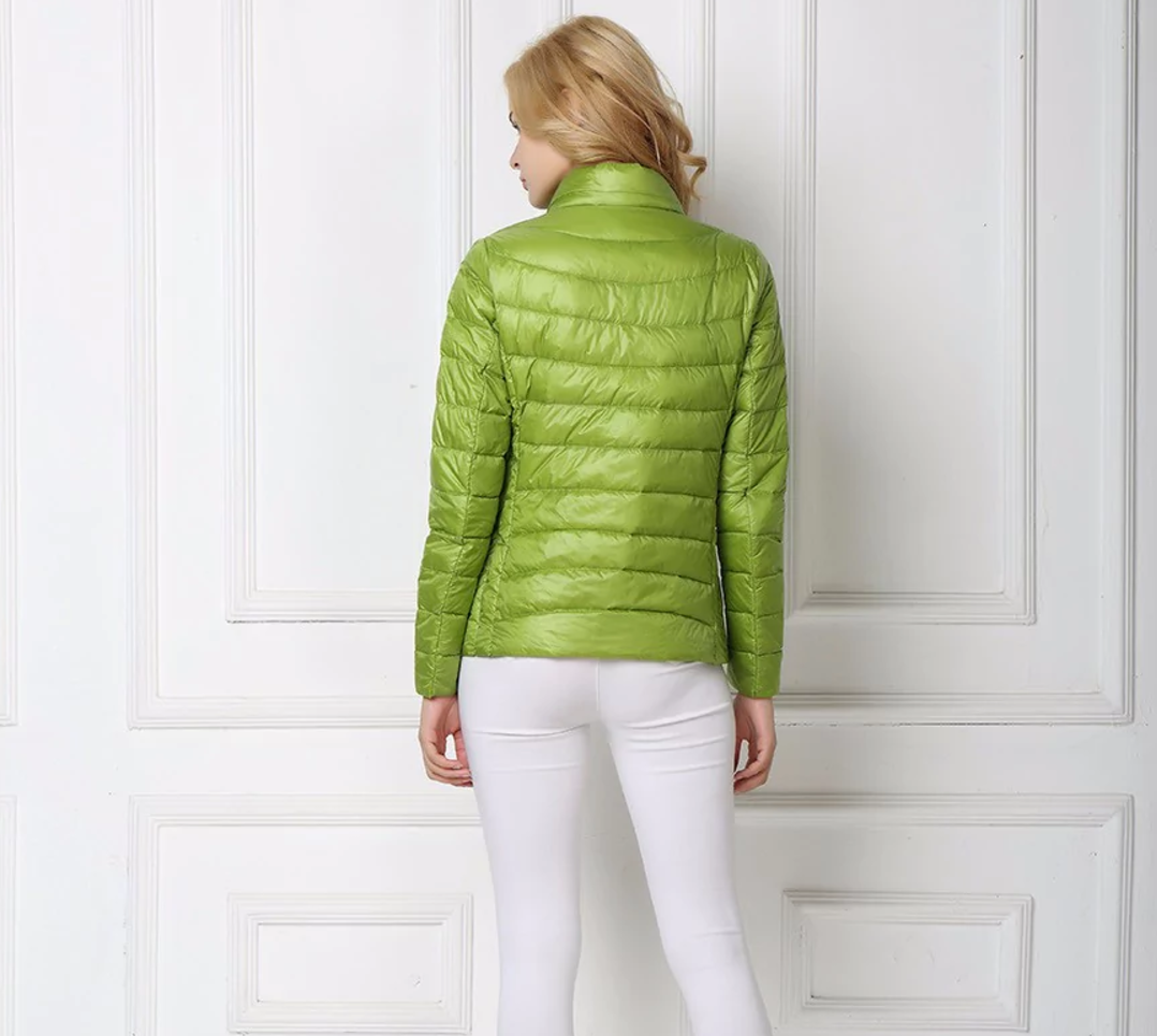 Veste en duvet légère et imperméable pour l'automne 2025 - Élégance urbaine