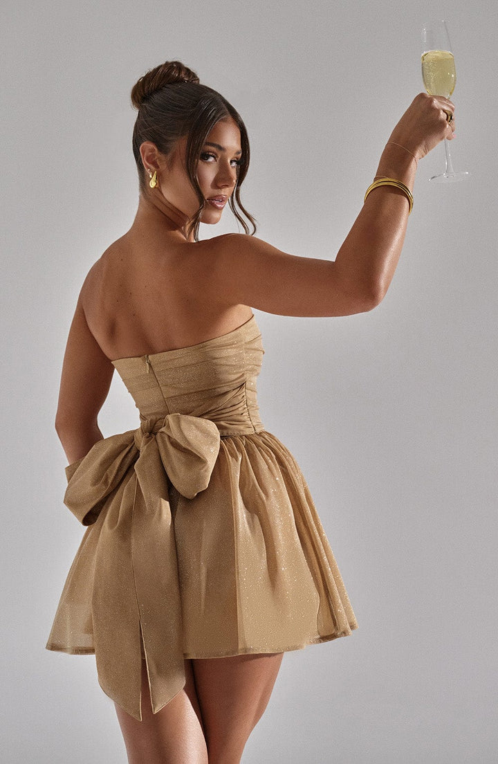 Robe scintillante sans manches