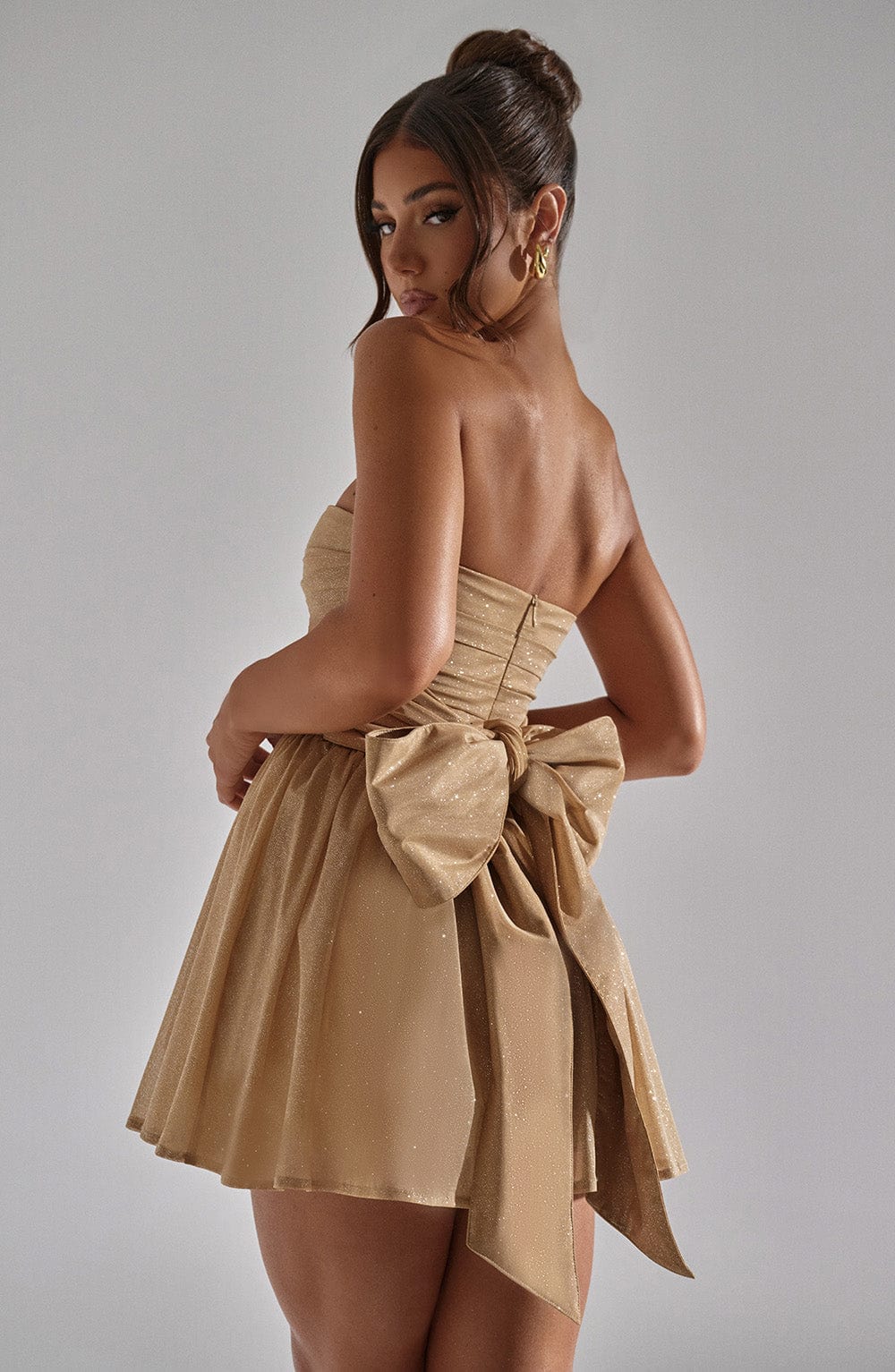 Robe scintillante sans manches