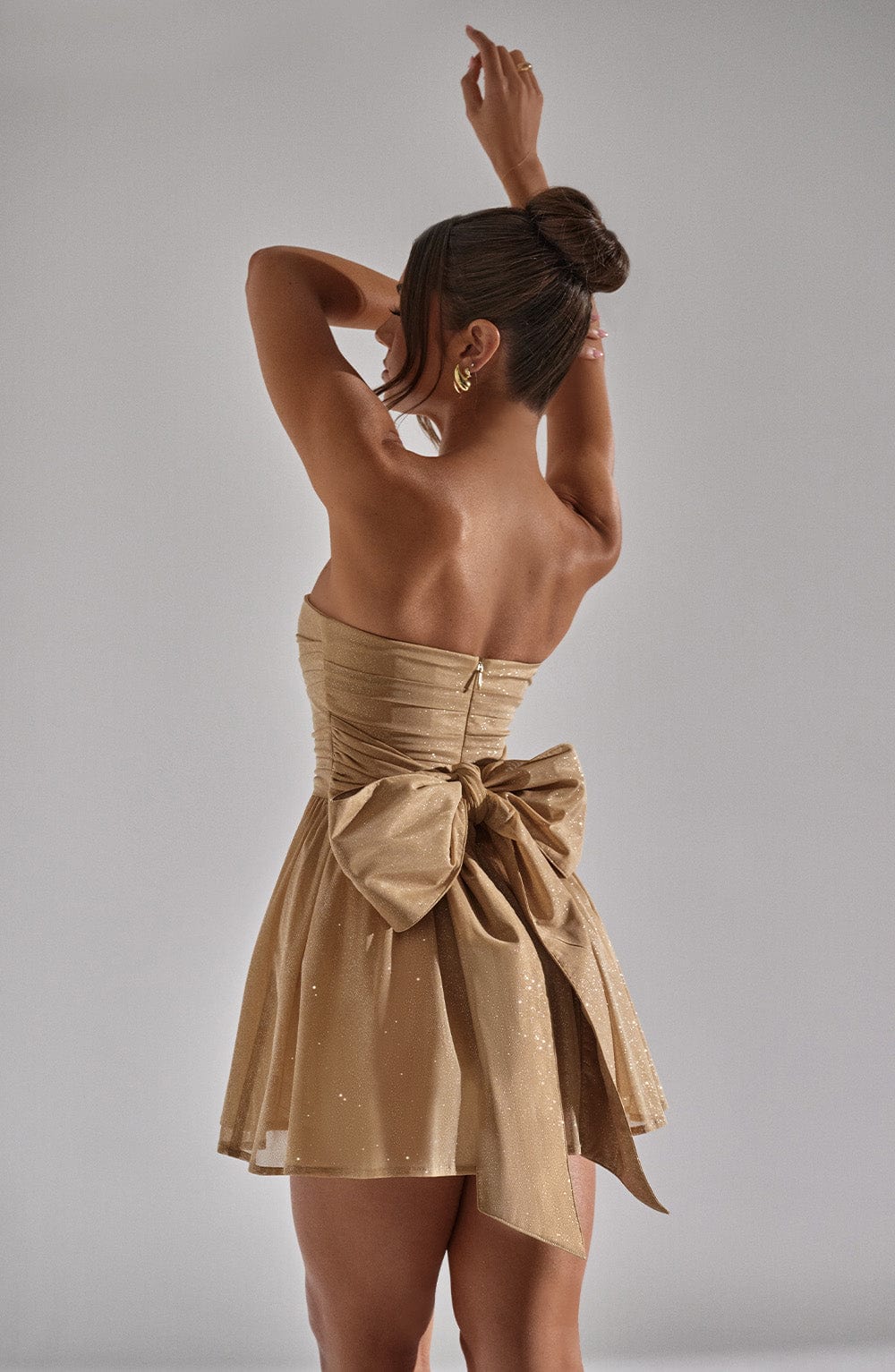 Robe scintillante sans manches