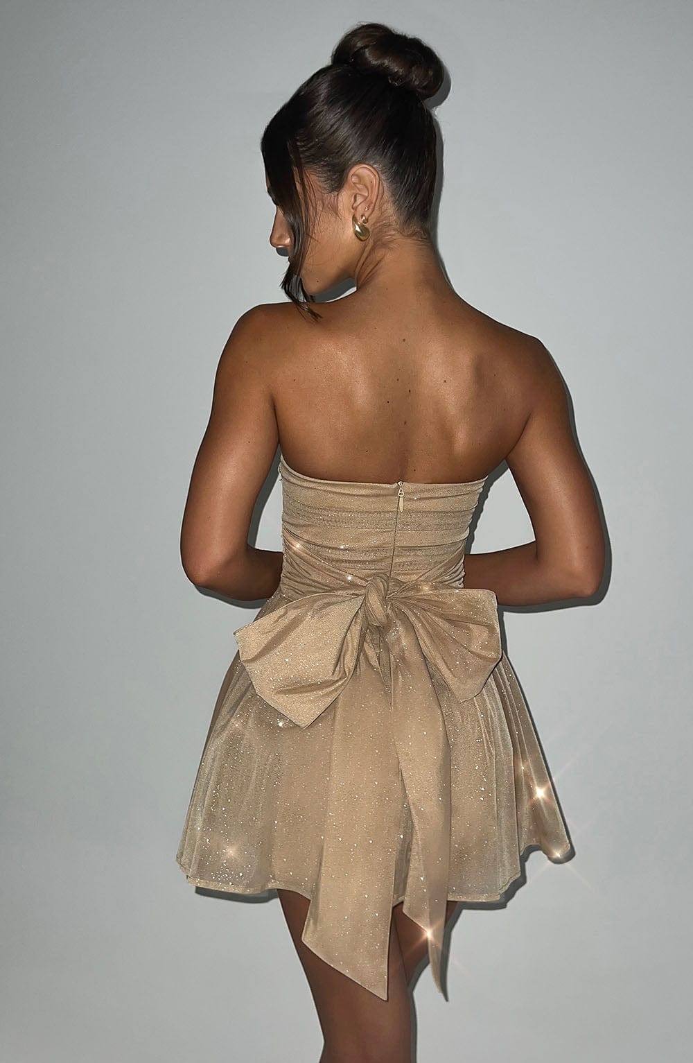 Robe scintillante sans manches