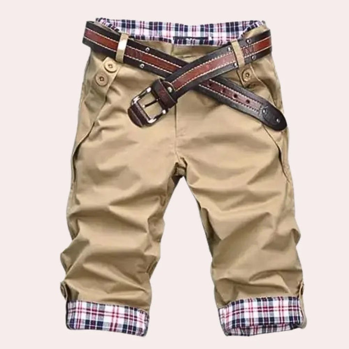 Pantacourt chino homme avec ceinture – Style casual chic, coupe 3/4 avec revers à carreaux