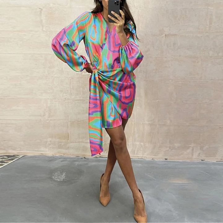 Robe Courte Femme Motif Abstrait – Drapée Asymétrique à Manches Longues