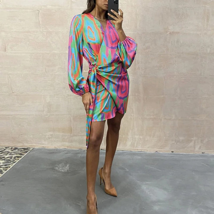 Robe Courte Femme Motif Abstrait – Drapée Asymétrique à Manches Longues
