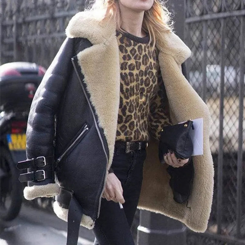 Romie - Leather jacket with buckle, elegant and timeless