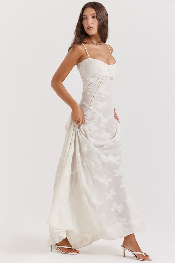 Robe Romantique en Dentelle Vintage avec Tissu Lamé Scintillant – Élégance et Raffinement pour Occasions Spéciales