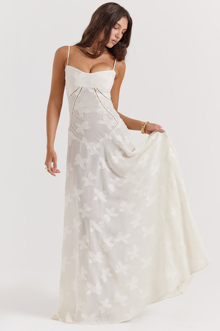 Robe Romantique en Dentelle Vintage avec Tissu Lamé Scintillant – Élégance et Raffinement pour Occasions Spéciales