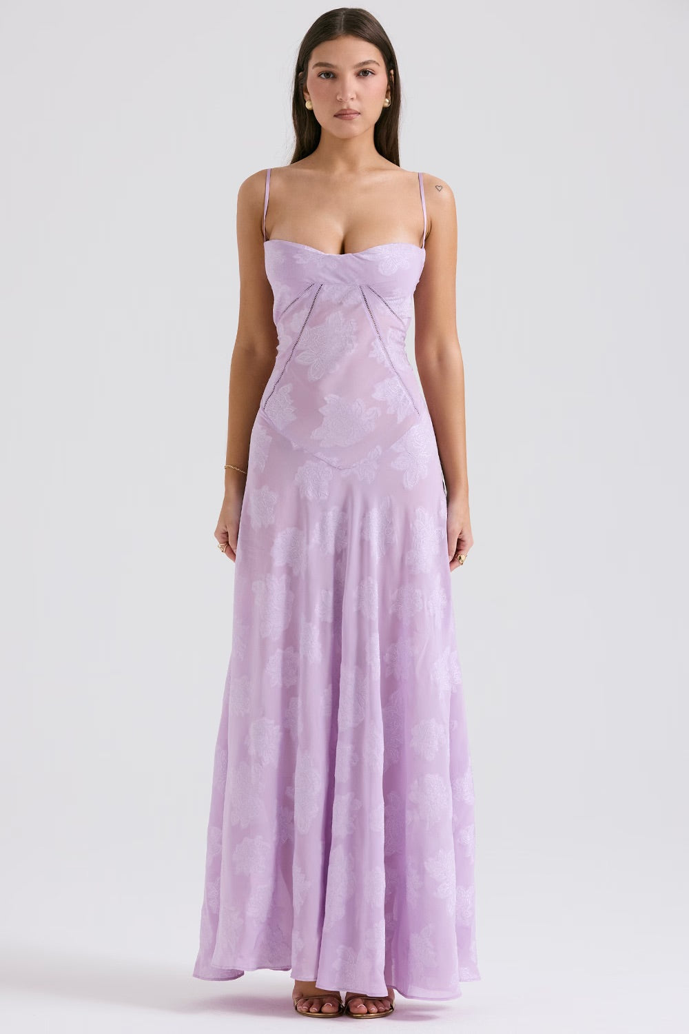 Robe Romantique en Dentelle Vintage avec Tissu Lamé Scintillant – Élégance et Raffinement pour Occasions Spéciales