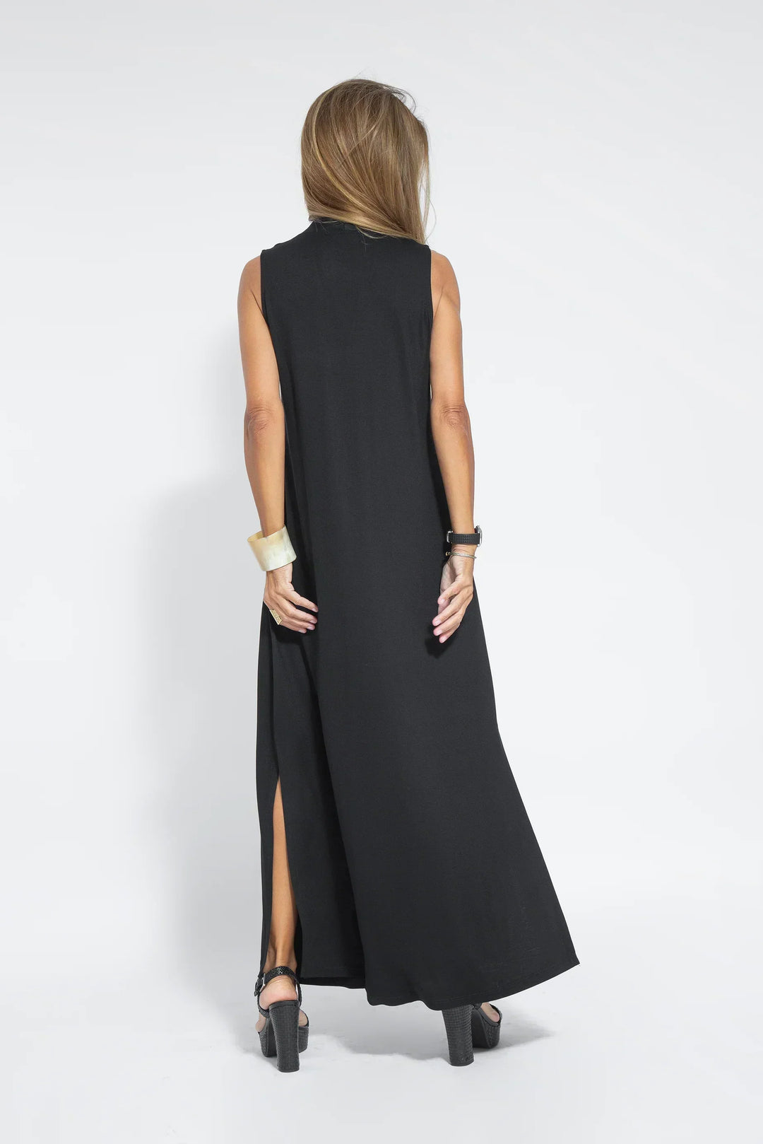 Robe Somera - L'élégance intemporelle au service de votre confort