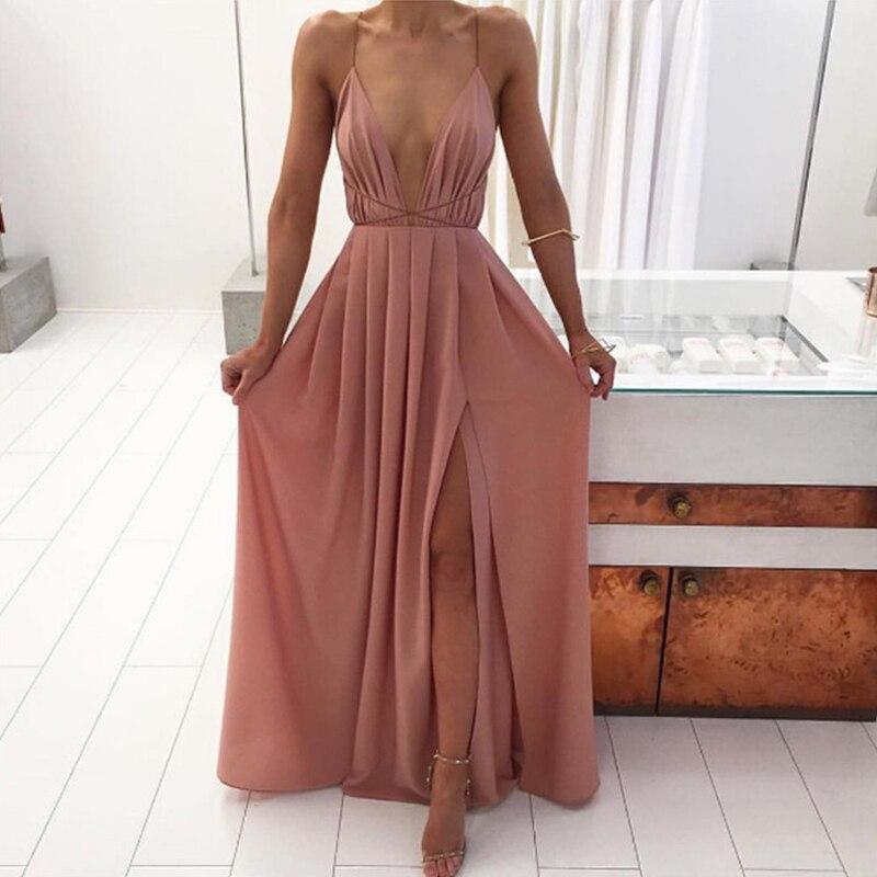 Robe Longue Fendue à Décolleté Plongeant – Glamour Assuré pour Soirée, Mariage ou Gala